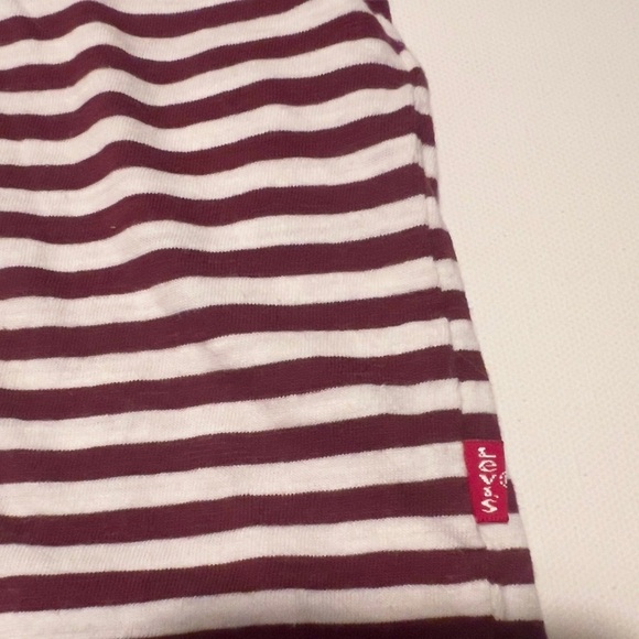 Women's Levi's GAME DAY TEE Nova Stripe Burgundy
Red Size Extra Small (E2) - Picture 6 of 7